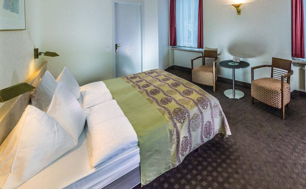 Seehotel Waldstaetterhof Swiss Quality Брунен Екстериор снимка