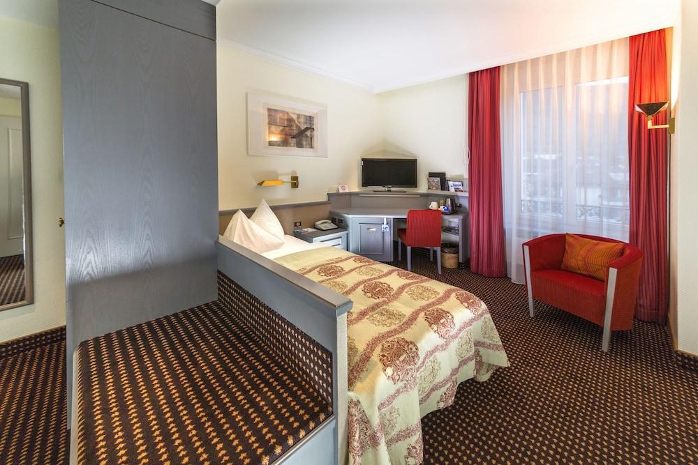 Seehotel Waldstaetterhof Swiss Quality Брунен Екстериор снимка
